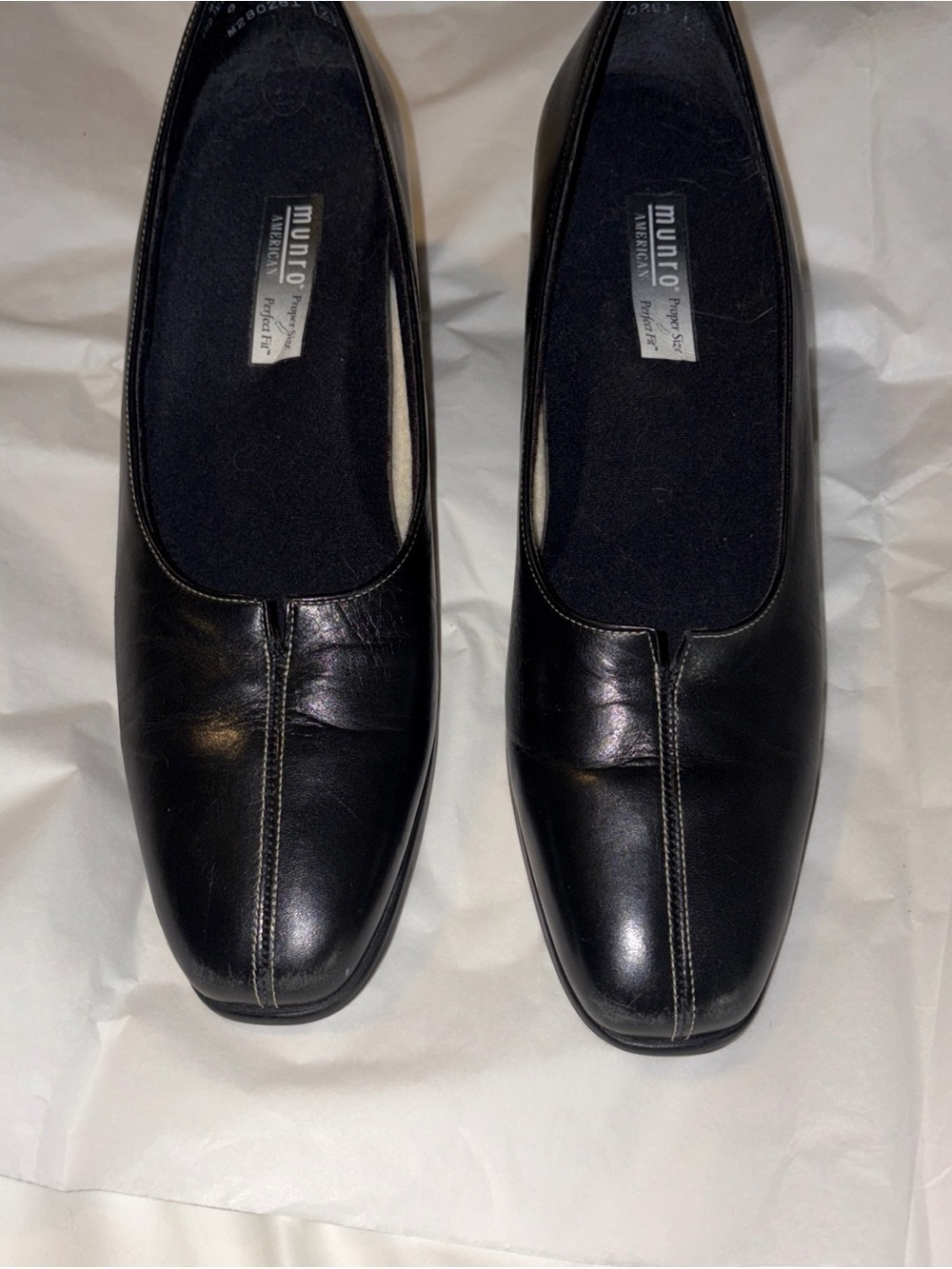 Munro Meredith Black Leather w/distinct stitch Slip-On Pumps Size 9 N BRAND NEW